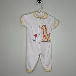 Vintage Rattles Brand Snap Up One Piece White Giraffe Size Large Made in USA EUC